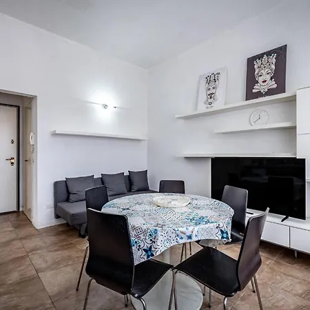 Yid Business Gate Guest house 4*