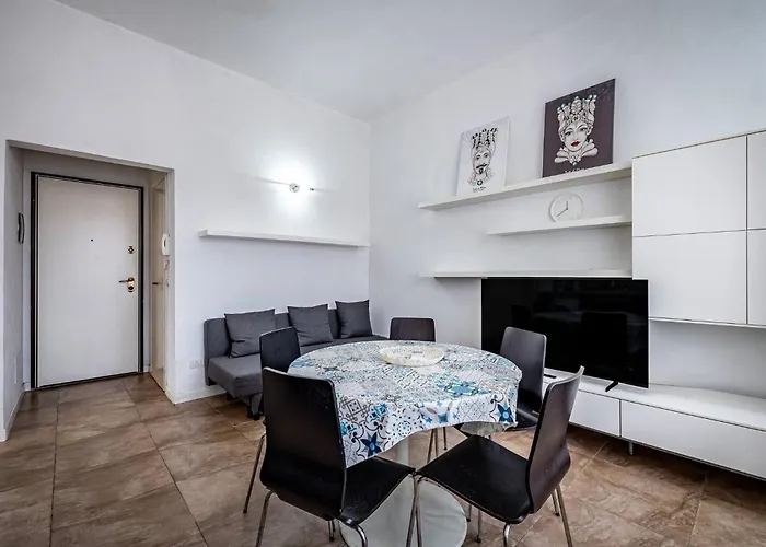 Yid Business Gate Guest house 4*