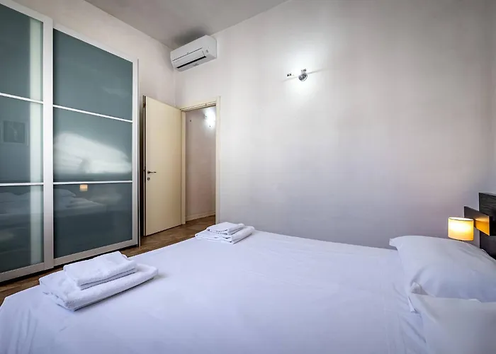 Yid Business Gate Guest house 4*